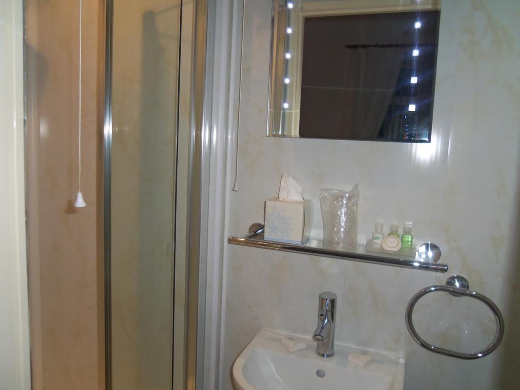 Lynbar Hotel Блекпул Екстериор снимка